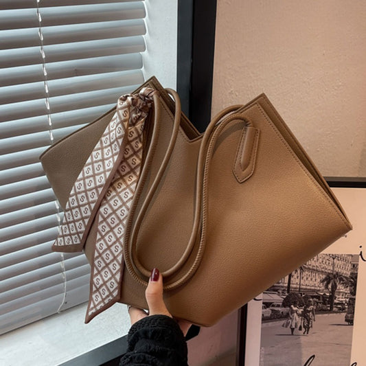 Large capacity niche fashion shoulder bag tote bag