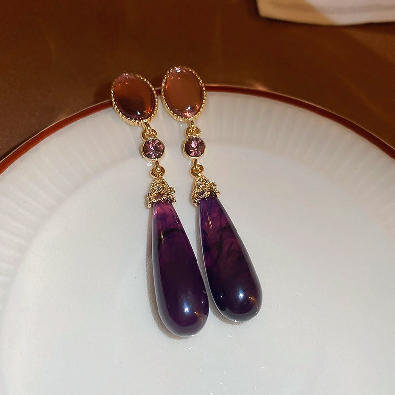 Niche temperament earrings