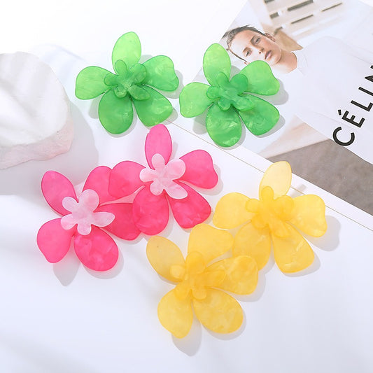 Earrings made of acrylic material, floral earrings