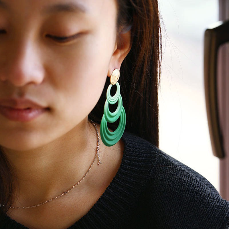 Fashion exaggerated stitching geometric circular gradient earrings