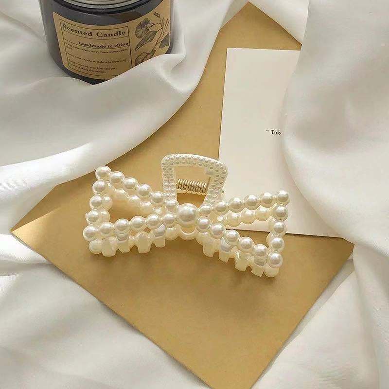 Women Pearl Claw Clip