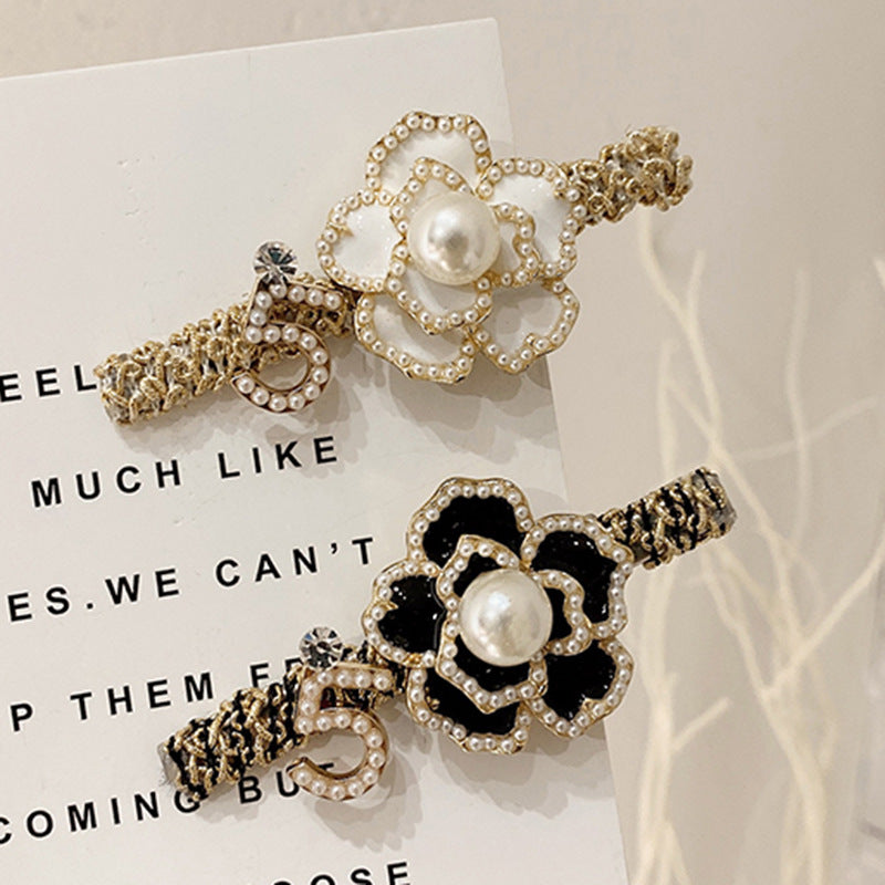 Women's Small Daisy Camellia Hairpin