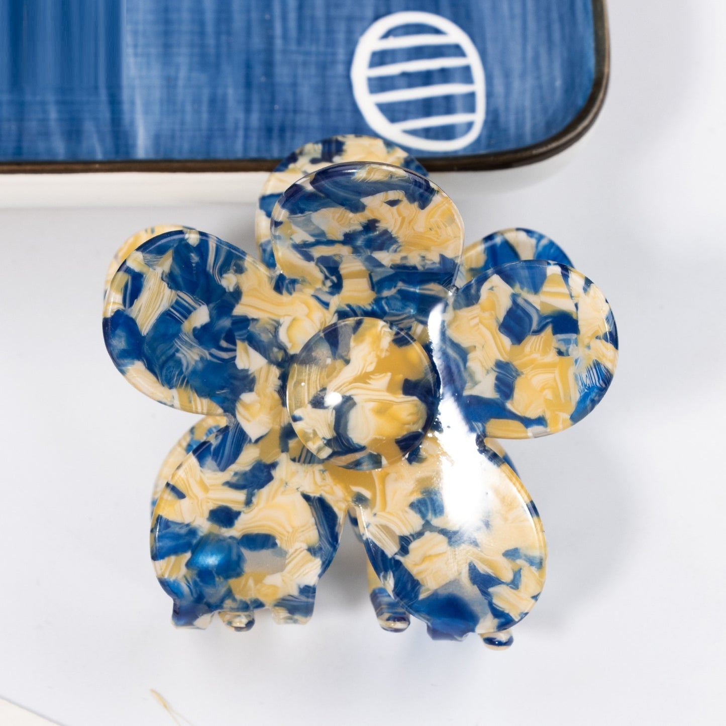 Women Simple Acrylic Flower Hair Clip