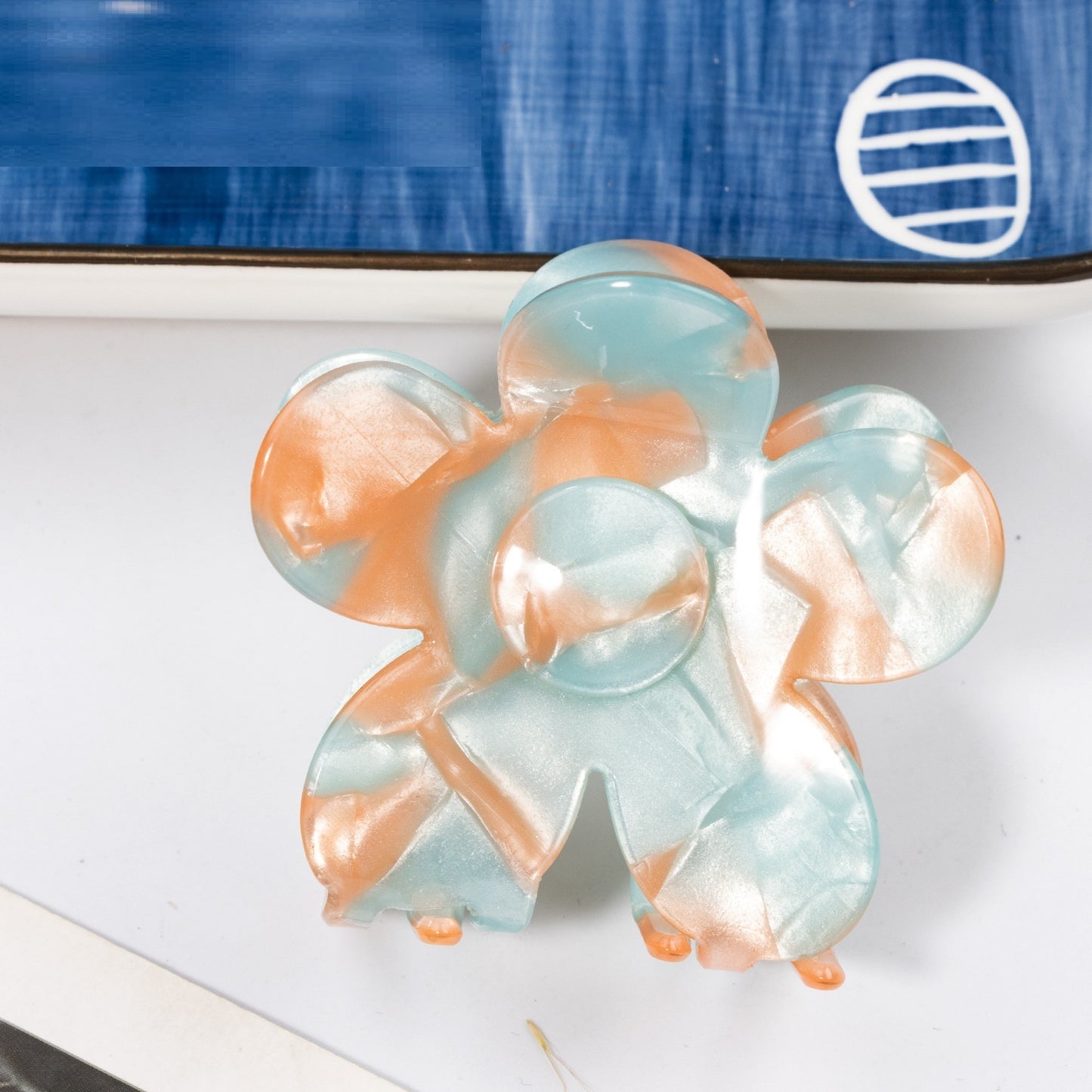 Women Simple Acrylic Flower Hair Clip