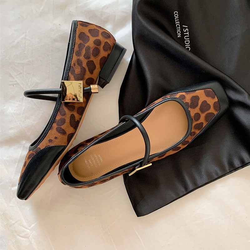 Square toe, shallow mouth, leopard print suede Flats