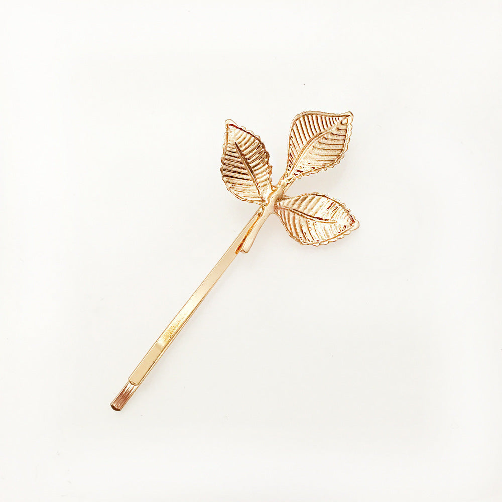 Women leaves hairpin