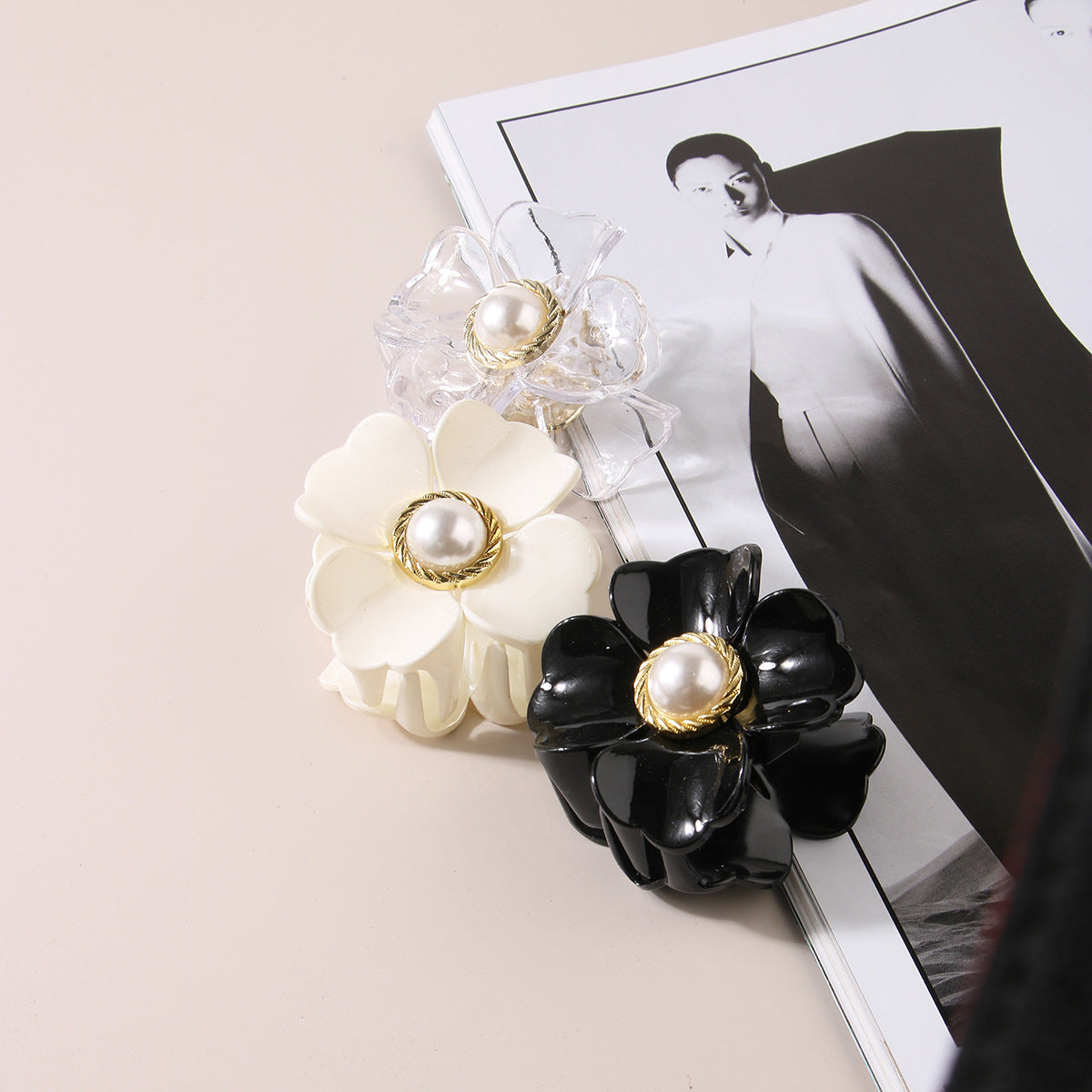 Flower Clasp Pearl Hairpin
