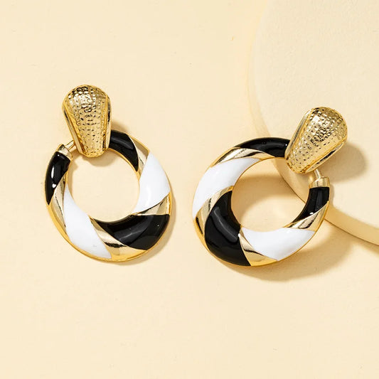 TMI oil drip earrings