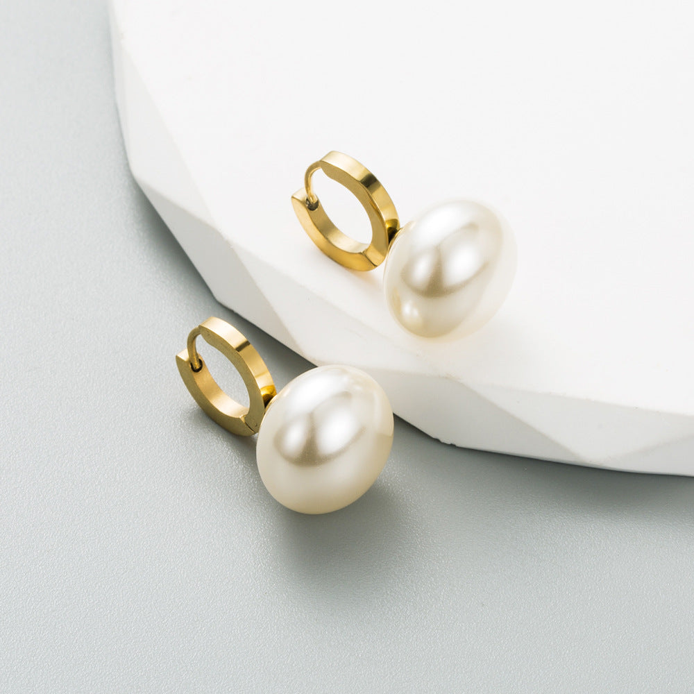European & American Style Gold-Plated Lightweight Earrings – Pair