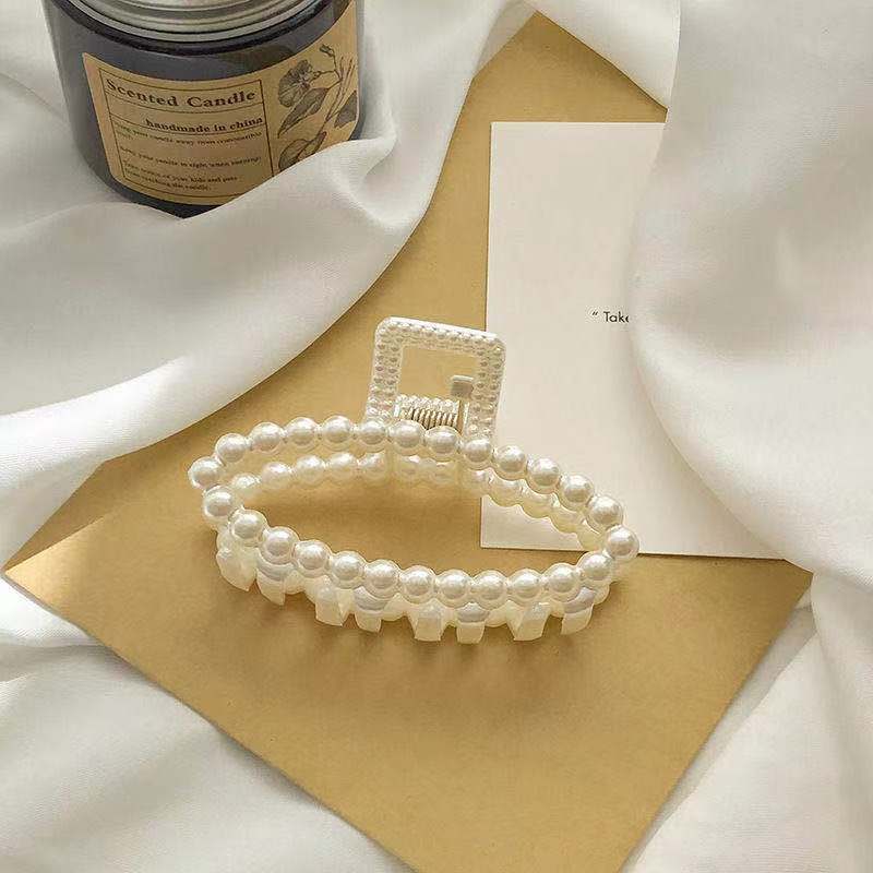 Women Pearl Claw Clip