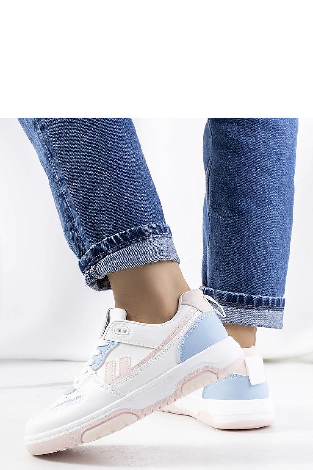 Sneakers model 208031 Solea