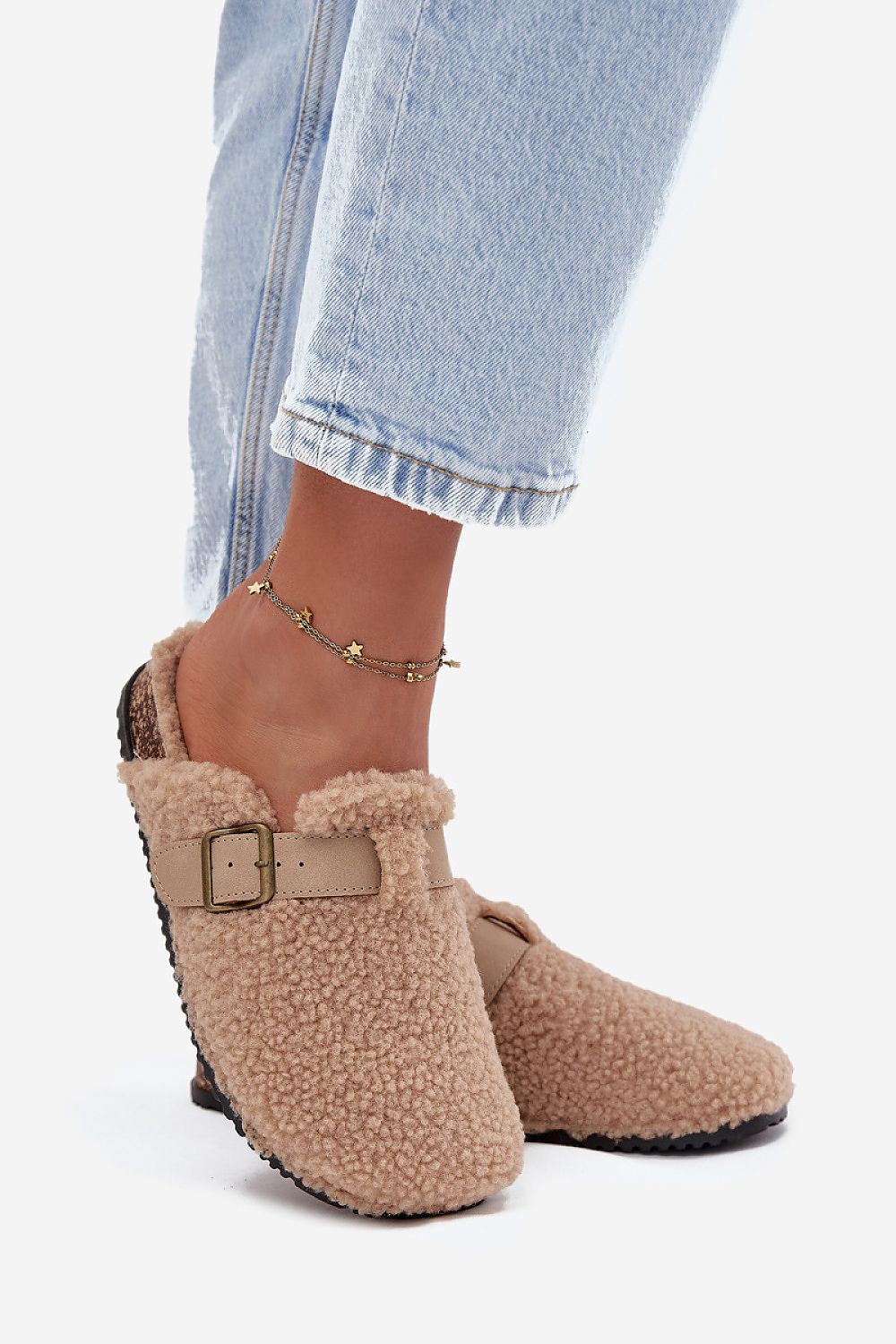 Slippers model 217492 Step in style