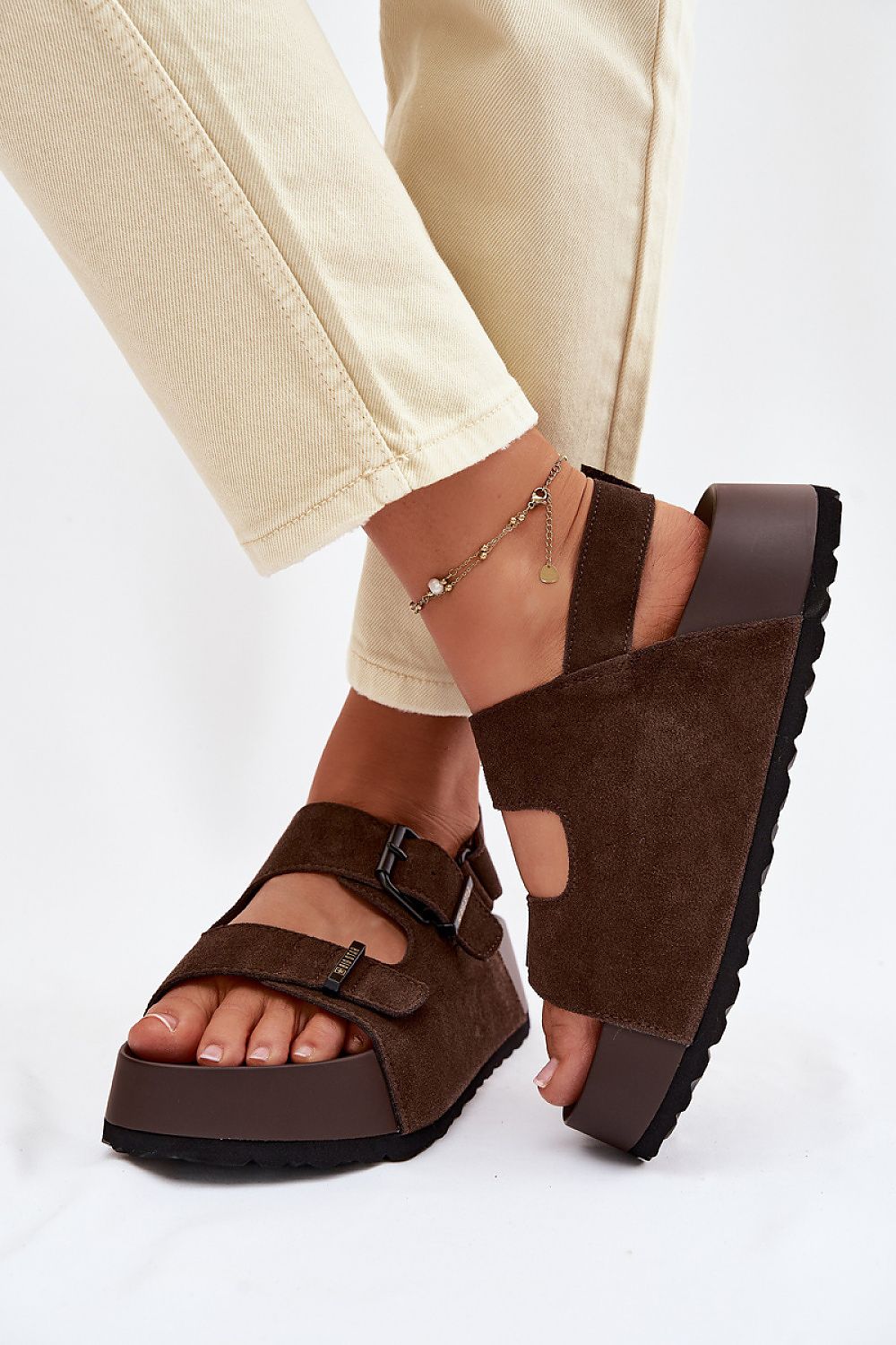 Sandals model 225951 Step in style