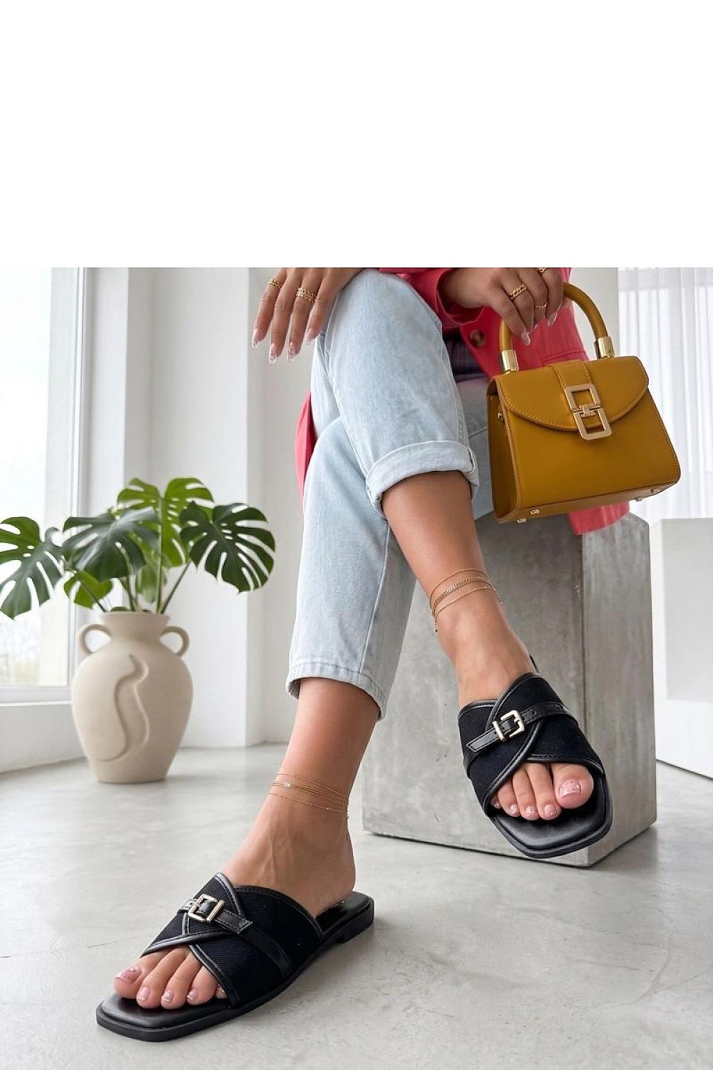 Flip-flops model 229803 Solea