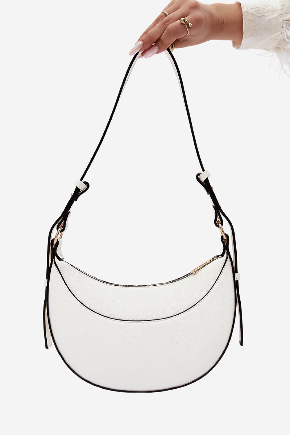 Everyday handbag model 230401 Step in style