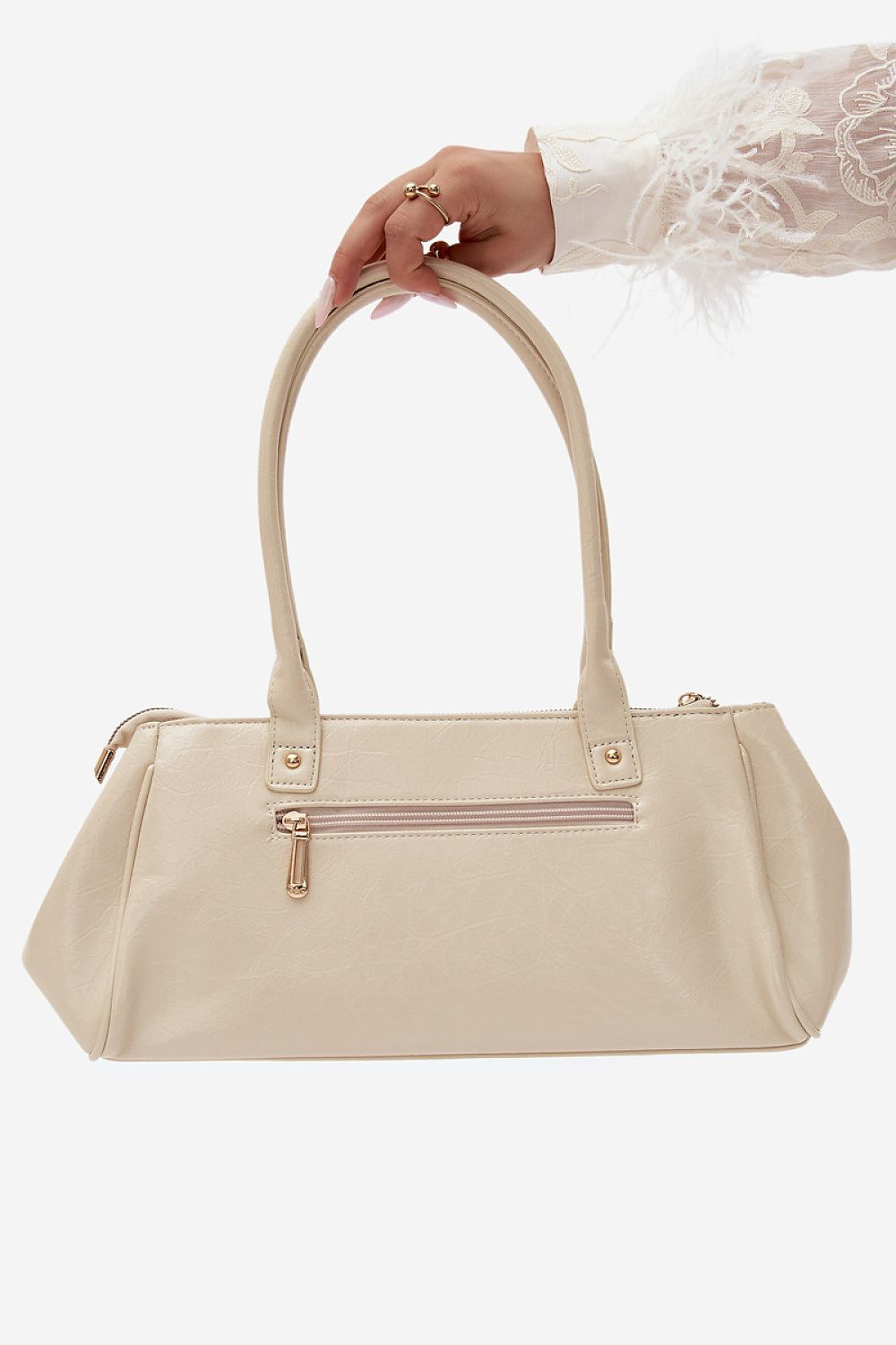 Everyday handbag model 230409 Step in style