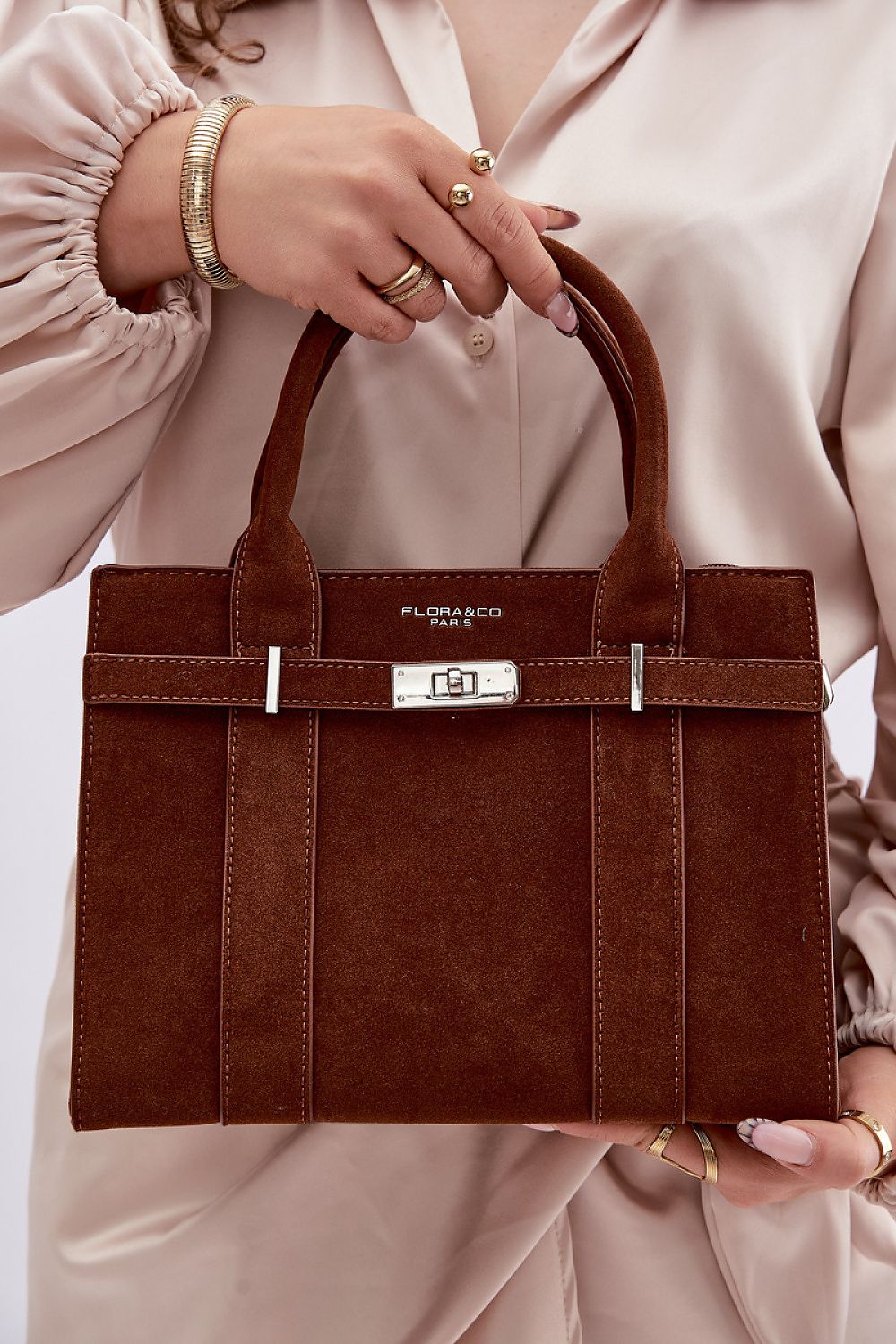 Everyday handbag model 230564 Step in style