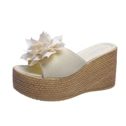 Women's Flower Muffin Wedge