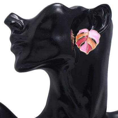 INS Exaggerated Hollow Leaf Earrings – Wild Retro ZA Alloy Statement Jewelry for Women