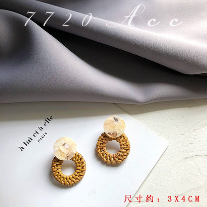 Retro Exaggerated Geometric Rattan Woven Earrings