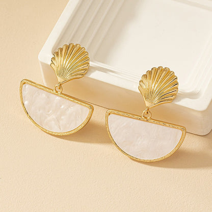 Half-circle earrings
