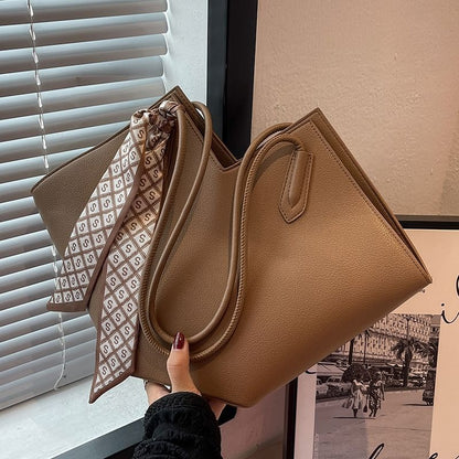 Large capacity niche fashion shoulder bag tote bag