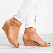 Woman Casual Wedge