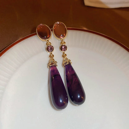 Niche temperament earrings