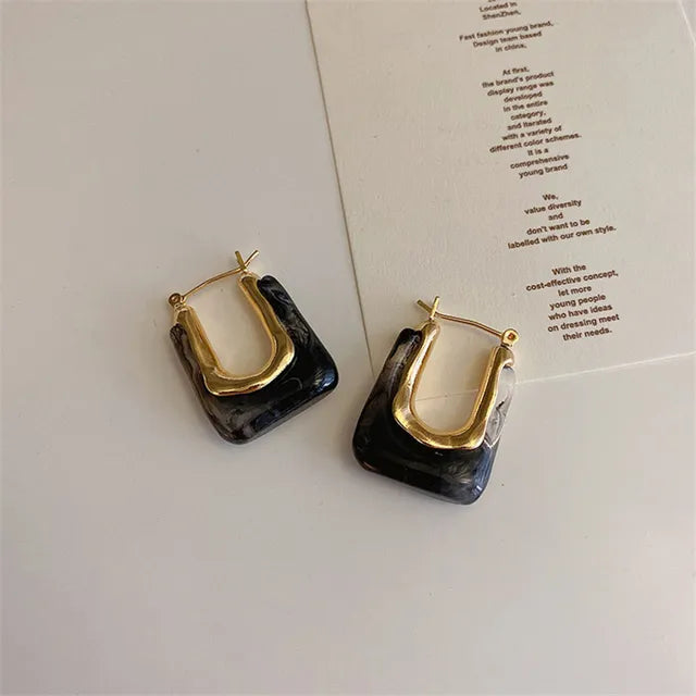 French retro geometric metal resin earrings for women with Korean temperament, versatile personality, fashionable earrings, and cool style