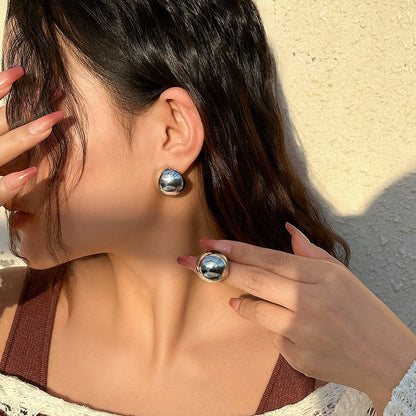 French minimalist design, comma bean earrings, smooth water droplet shaped metal wind earrings, ear accessories