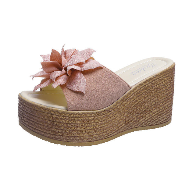 Women's Flower Muffin Wedge