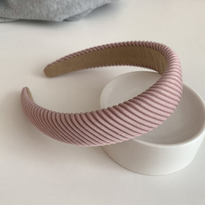 Diagonal striped wide-brimmed headband