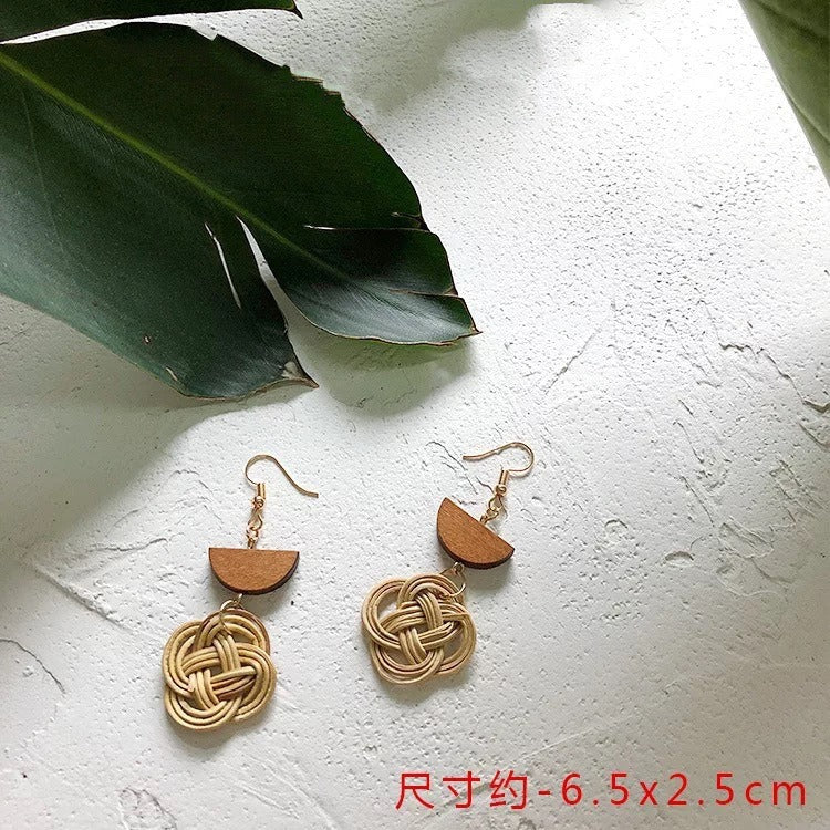 Retro Exaggerated Geometric Rattan Woven Earrings