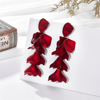 Fashionable petal leaf earrings
