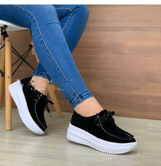 Woman casual sports shoes