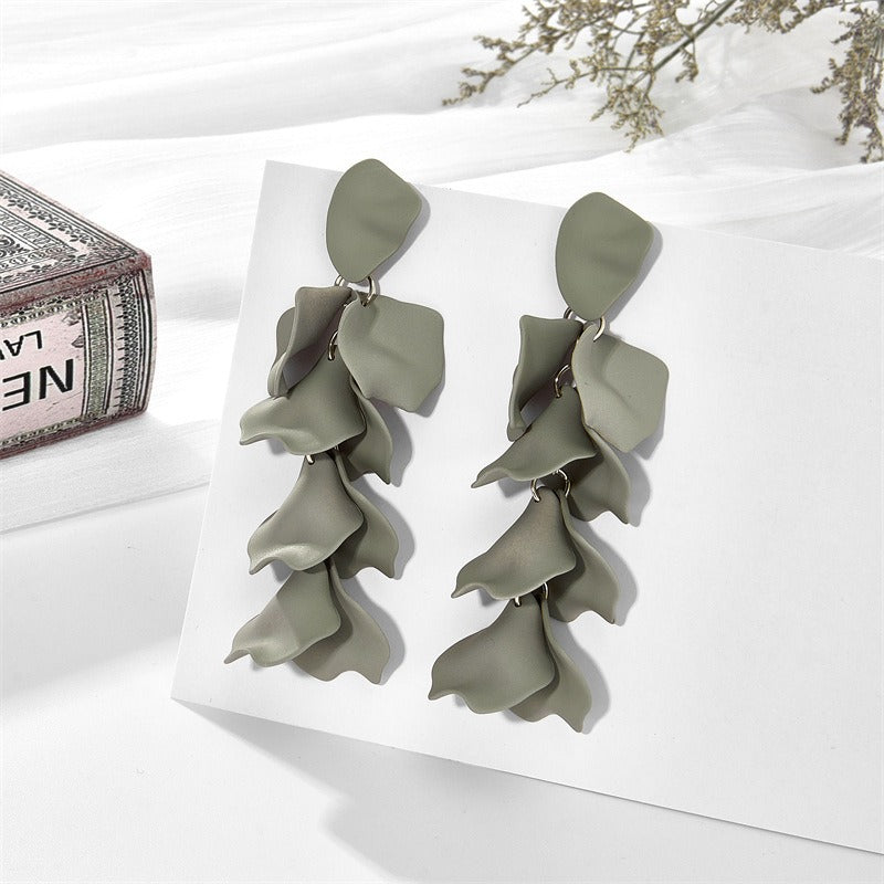 Fashionable petal leaf earrings