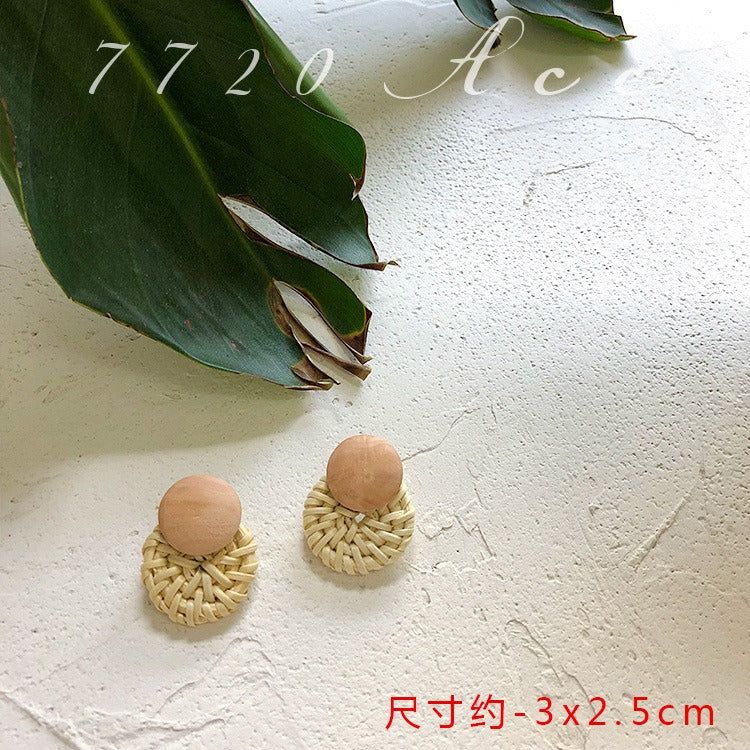 Retro Exaggerated Geometric Rattan Woven Earrings