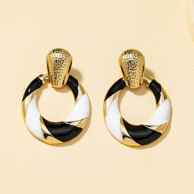 TMI oil drip earrings