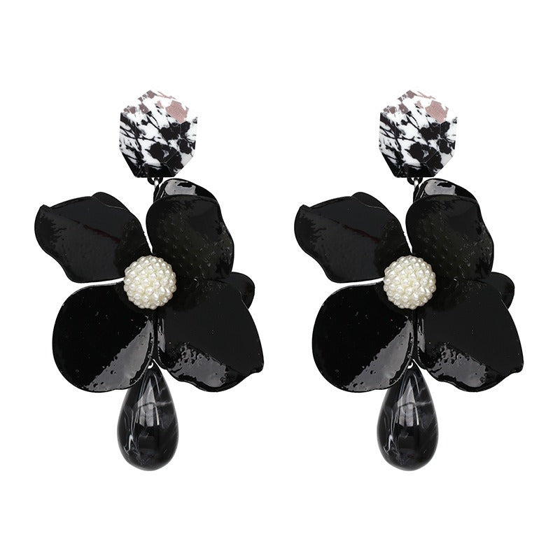 Retro Flower Earrings – Vintage-Inspired Jewelry