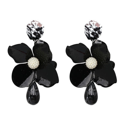 Retro Flower Earrings – Vintage-Inspired Jewelry