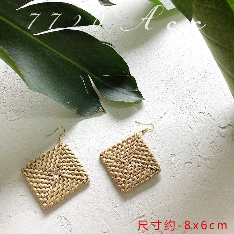 Retro Exaggerated Geometric Rattan Woven Earrings