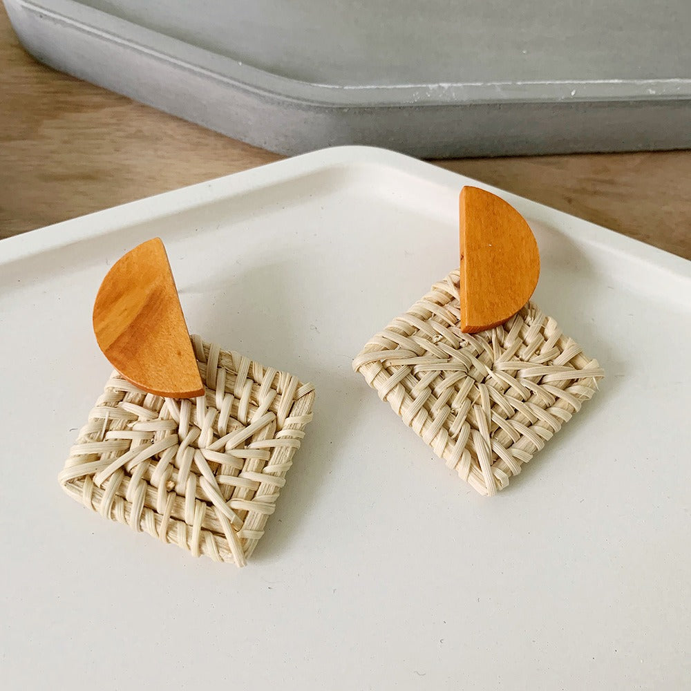 Retro Exaggerated Geometric Rattan Woven Earrings