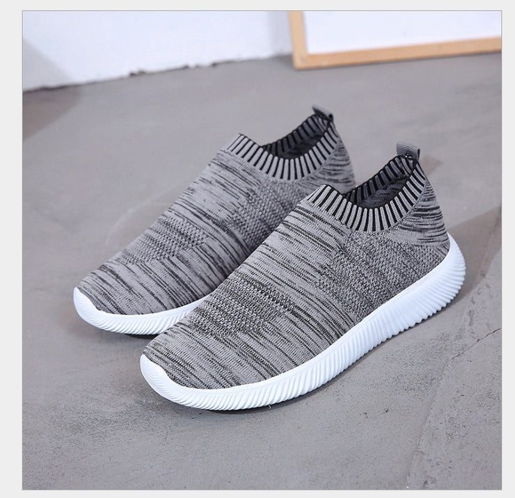 Woman Deep Mouth Woven Sneaker