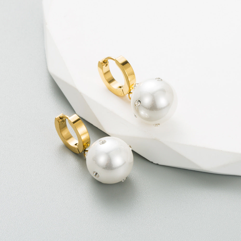 European & American Style Gold-Plated Lightweight Earrings – Pair