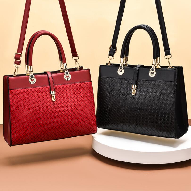 Women Woven Handbag