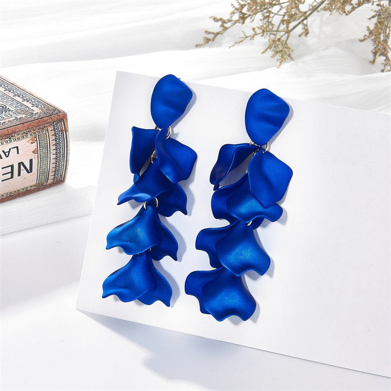 Fashionable petal leaf earrings