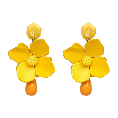 Retro Flower Earrings – Vintage-Inspired Jewelry
