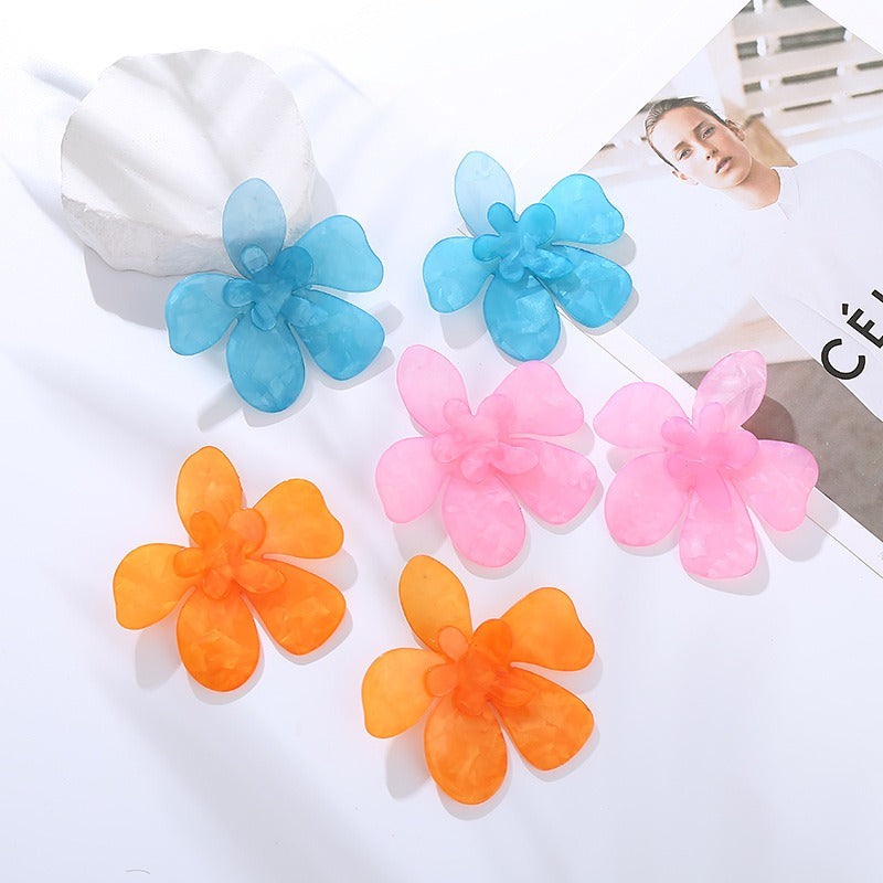 Earrings made of acrylic material, floral earrings