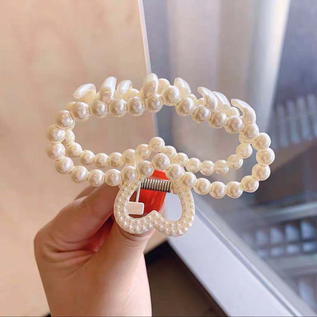 Women Pearl Claw Clip