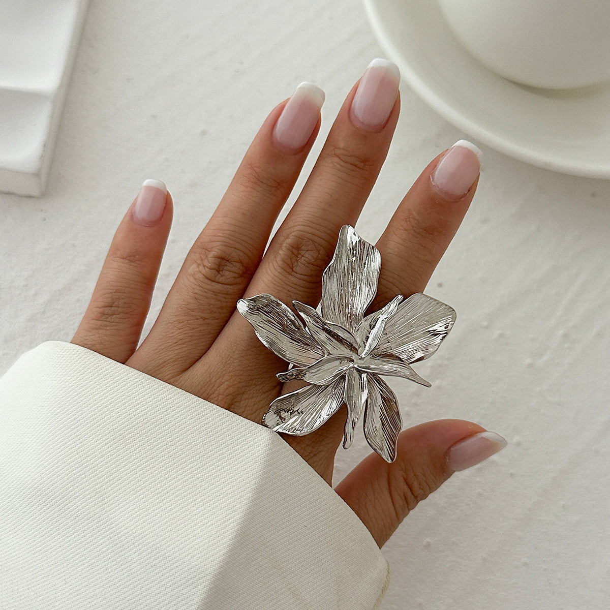Oval Spiral Imitation Pearl Ring
